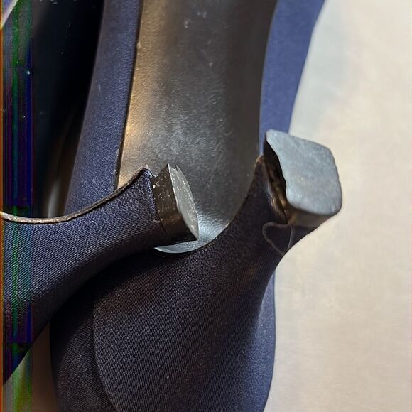 Stuart Weitzman Blue Dress Pumps - Size 8.5 AA - Picture 14 of 15